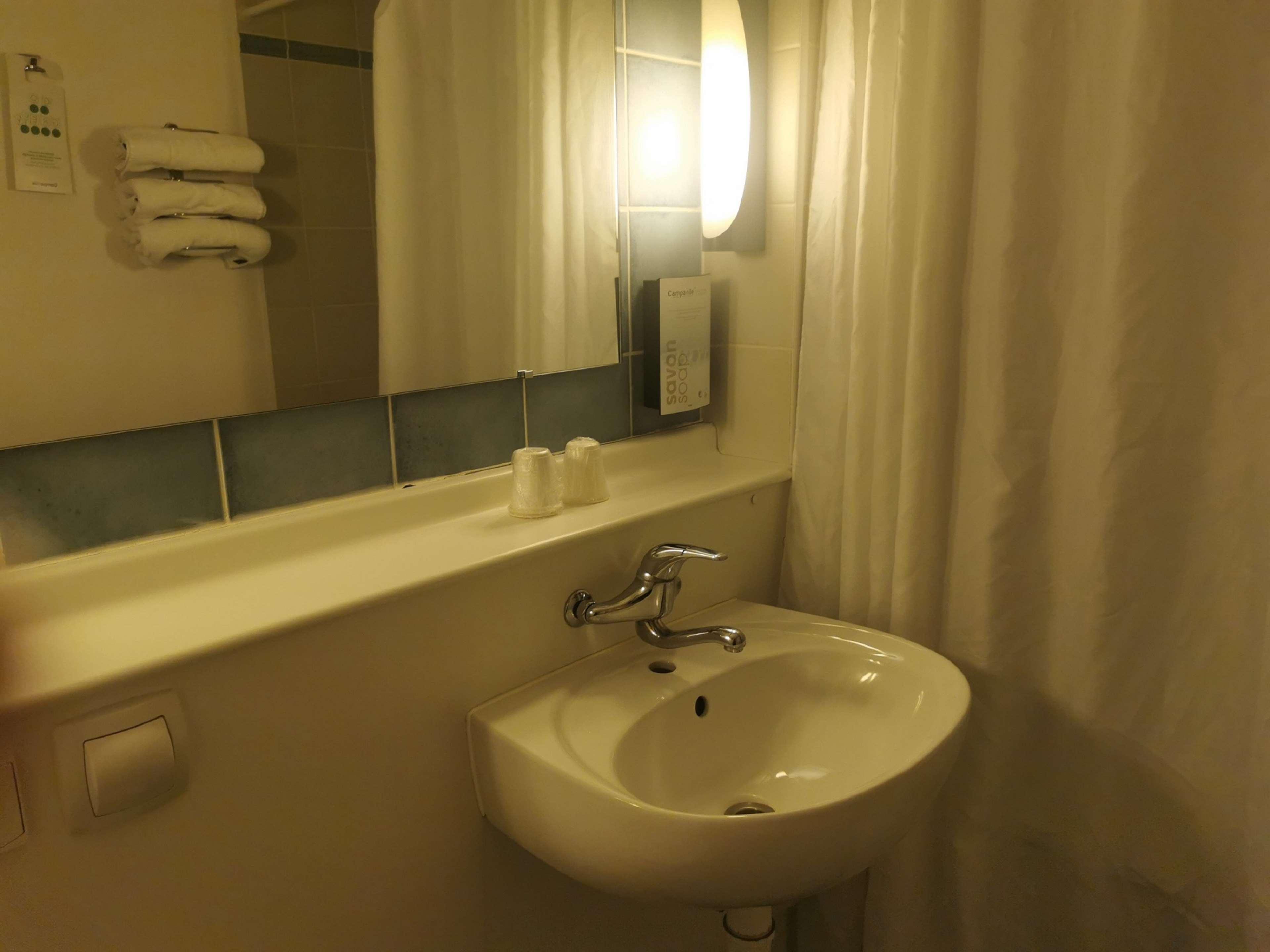 ก็องปานีล มานอสค์ Hotel มาโนสก์ ภายนอก รูปภาพ