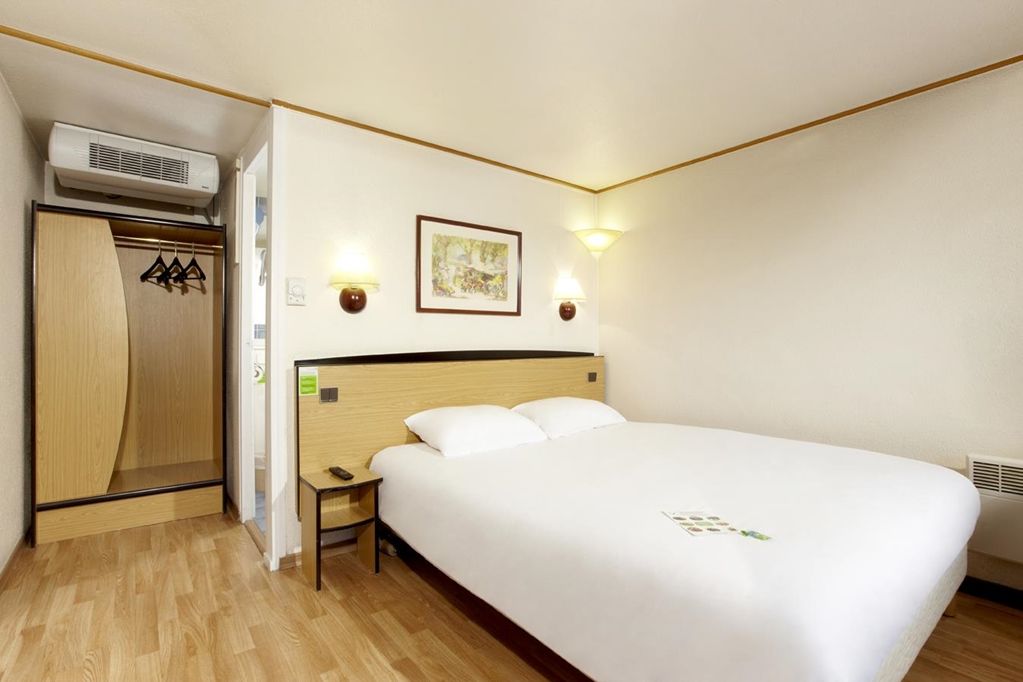 ก็องปานีล มานอสค์ Hotel มาโนสก์ ห้อง รูปภาพ